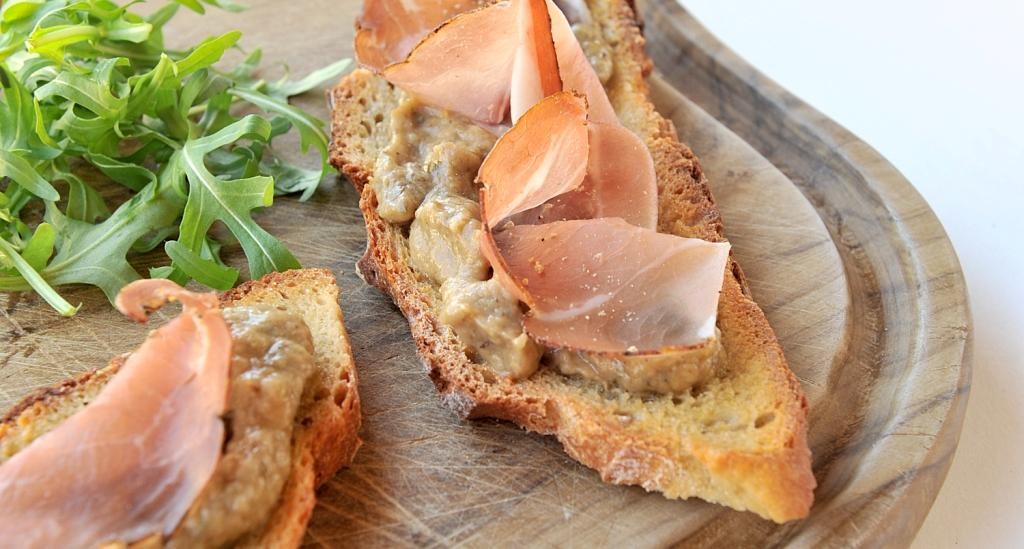 EGGPLANT CAVIAR TOASTS WITH RAW HAM